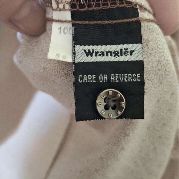 Wrangler long-sleeved collarless button-down Medium pink tan microfloral blouse - Picture 3 of 6